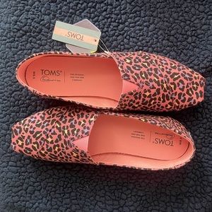 Toms Leopard Print Flats - Pink and Black